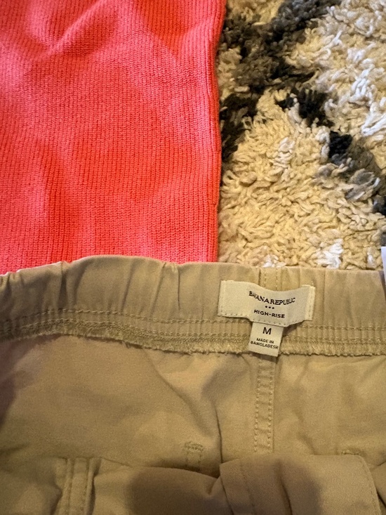 Banana Republic BUNDLE - top & shorts - Picture 3 of 7